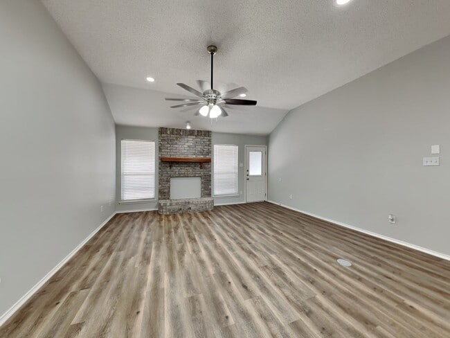 Building Photo - Newly Renovated 3-Bed, 2-Bath Home in Southwest Fort Worth – Modern Upgrades & Spacious Backyard!