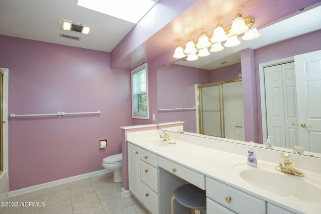 Building Photo - 127 Pine Lake Dr