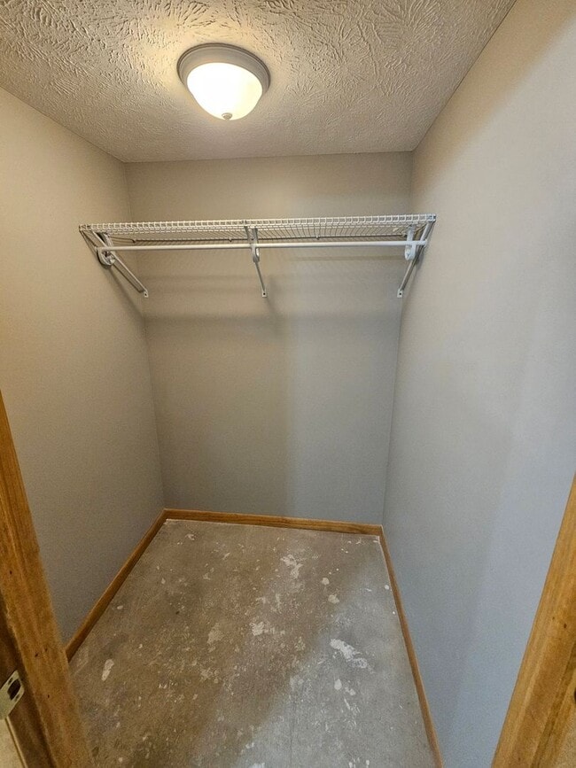 Building Photo - Single Family with basement