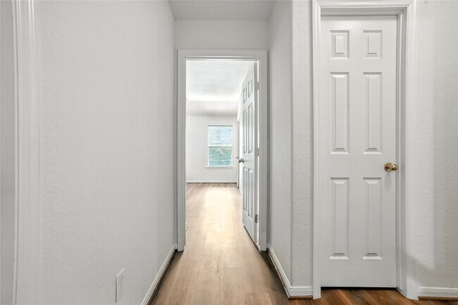 Building Photo - 14602 Windwood Park Ln