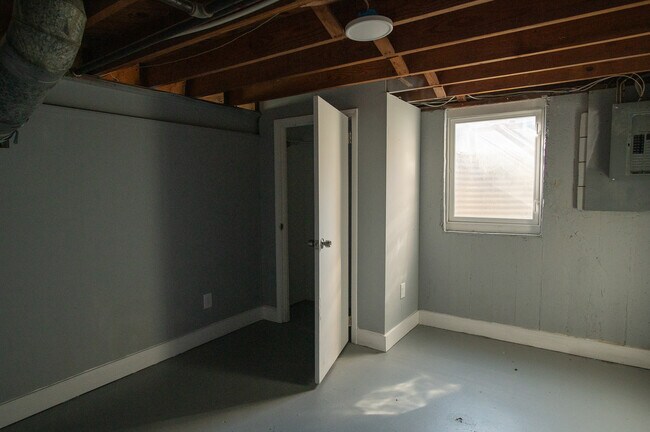 Building Photo - 3668-3674 Karwin Dr