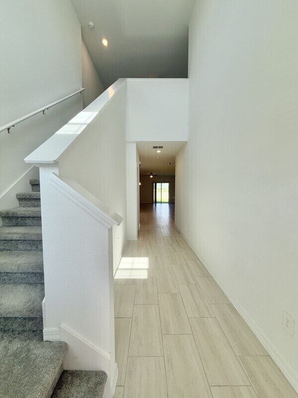 Building Photo - 3521 Great Pk Ct