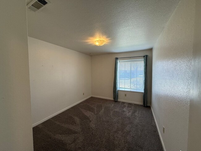 Building Photo - Temescal &amp; Moonstar Duplex