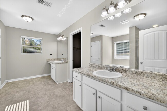 Building Photo - 267 Nongo Wy