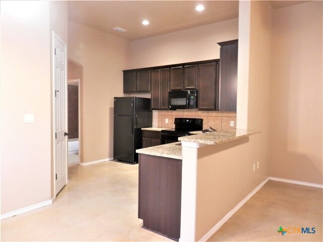 Building Photo - 1071 Carolyn Cove