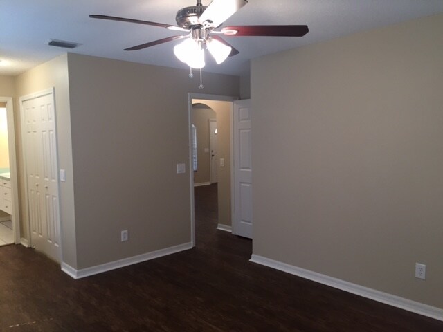 Building Photo - 7902 49th Ave E