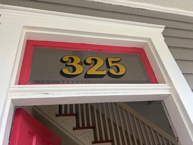 Building Photo - 325 S 6th St