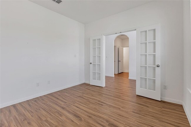 Building Photo - 408 Mante Ct