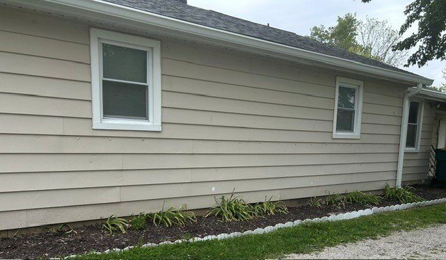 Building Photo - 3247 Clover Dr
