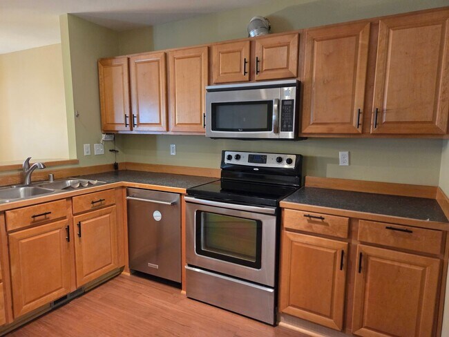 Building Photo - Craftsman Style 3 Bed/2 Bath Home - Bremerton