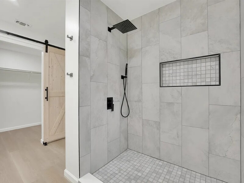 Building Photo - 4032 Aragon Dr