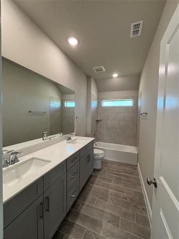 Building Photo - 2140 Florence Dr