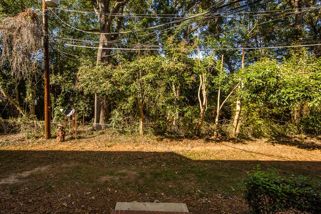 Building Photo - Charming 2BD/1BA Townhouse at Cotswold!