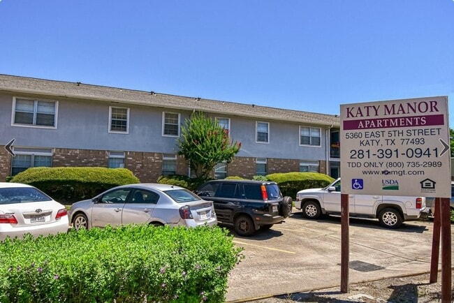 Building Photo - 5360 E 5th St