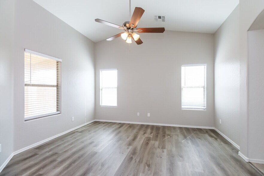 Building Photo - 383 W Welsh Black Cir