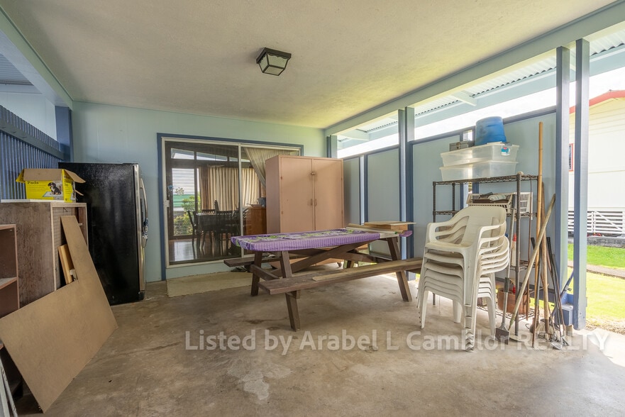 Building Photo - 129 Kapualani St