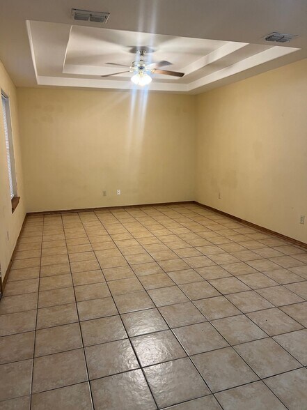 Building Photo - 618 San Antonio Ave