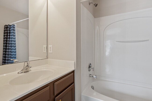 Building Photo - 6632 Clarksburg Pl