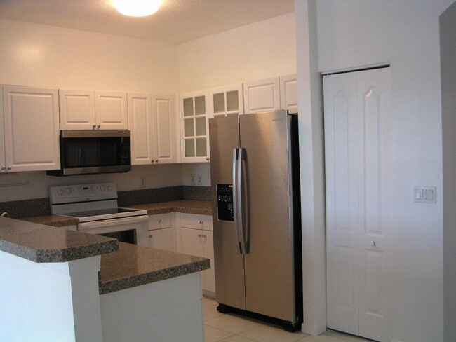 Primary Photo - 312 River Bluff Ln