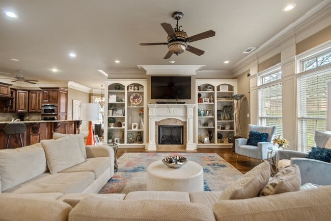 Building Photo - 5417 Lexington Ave