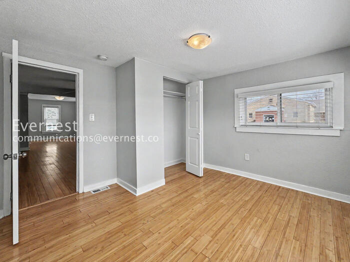 Building Photo - 4301 S Lincoln St