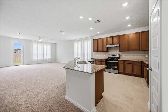 Building Photo - 18206 Spruce Cottage Dr