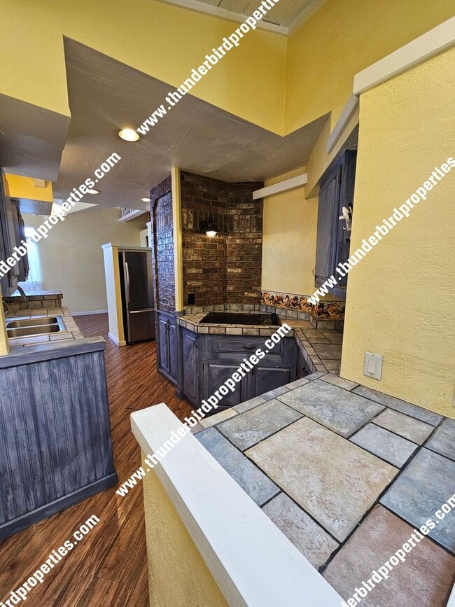 Building Photo - Lovely 3 bedroom, 2 baths in NE Heights!