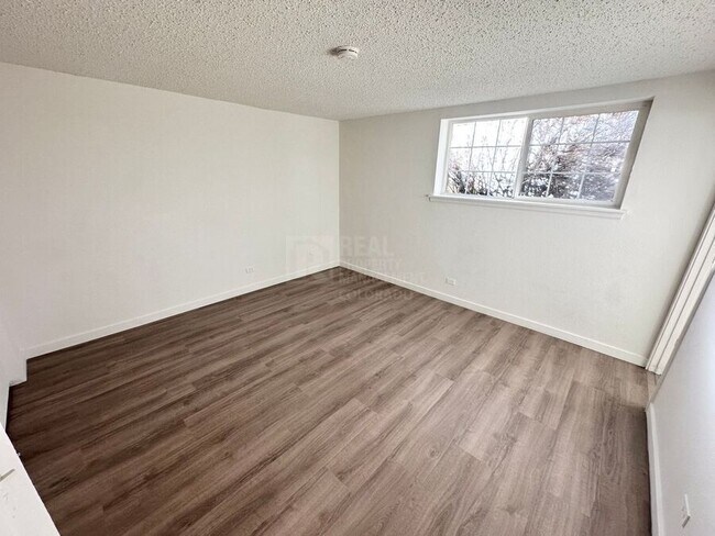 Building Photo - 9110 E Girard Ave