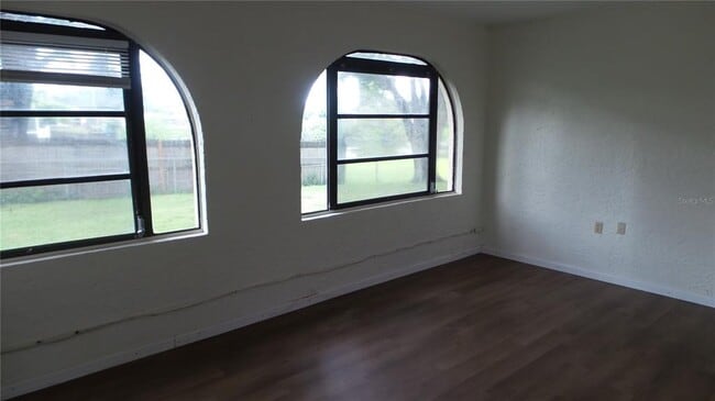 Building Photo - 1286 Golden Oak Dr