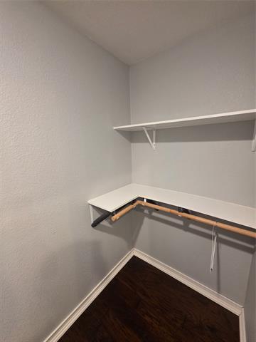 Building Photo - 2717 Cliffwood Dr