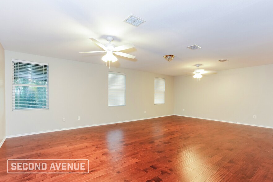 Building Photo - 12956 Vassar Dr