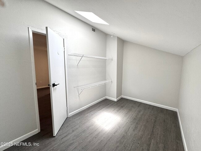 Building Photo - 2964 Songbird Dr