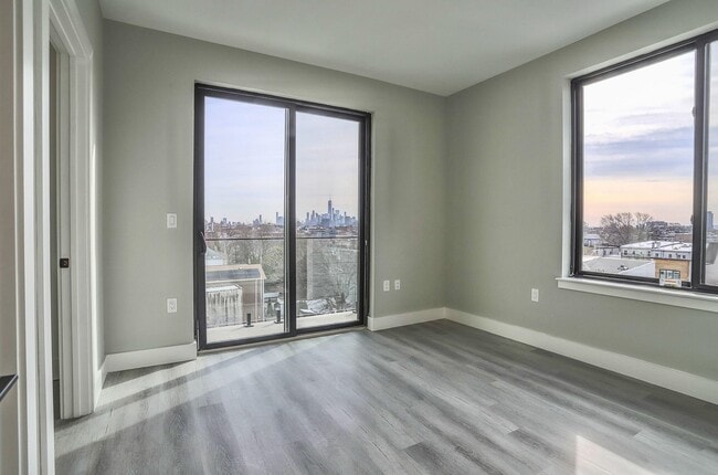 Building Photo - 3516 John F. Kennedy Blvd