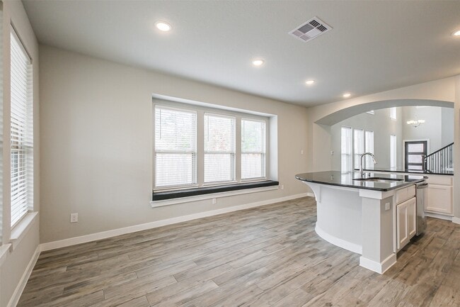 Building Photo - 122 Vine Mint Dr