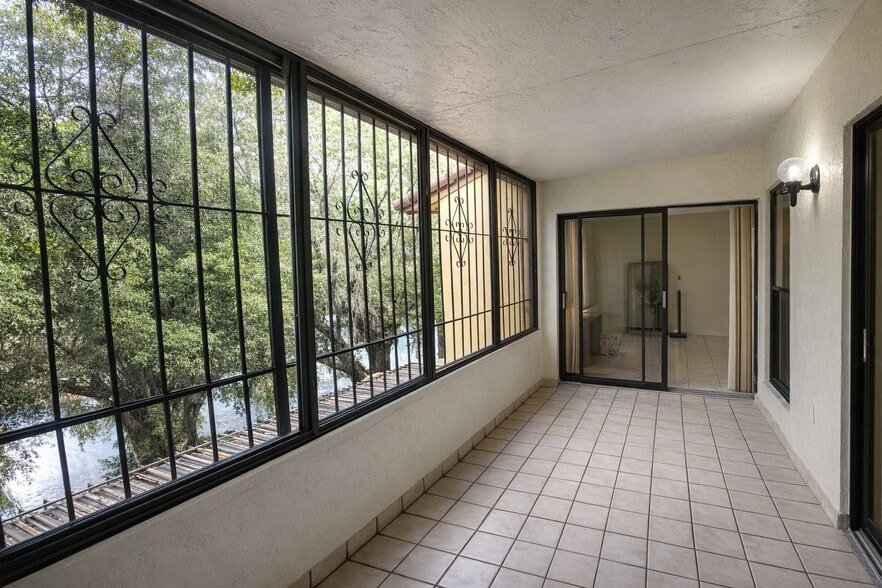 Building Photo - 10885 NW 7th St