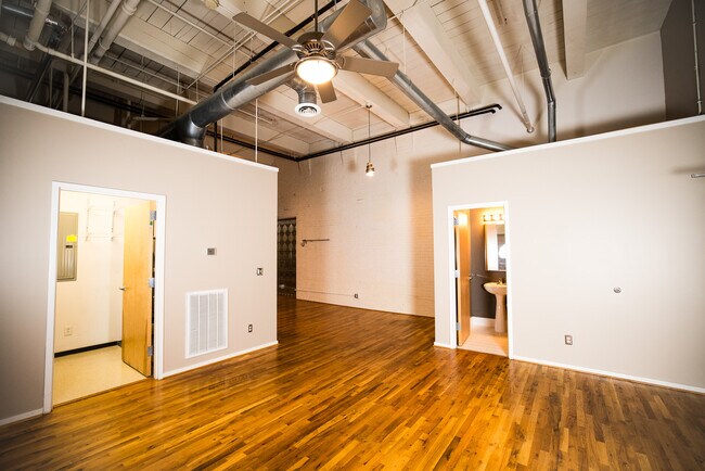 Building Photo - 2412 2nd Ave N