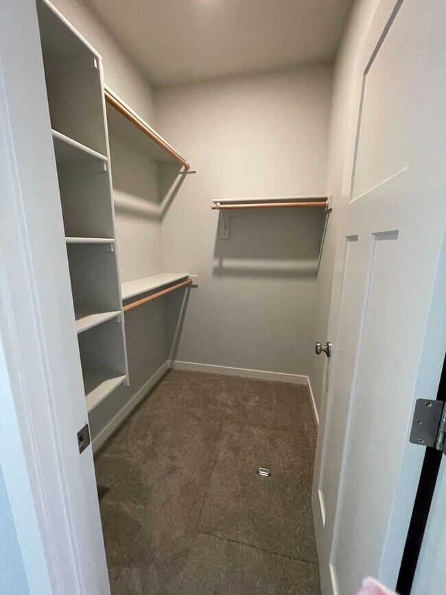 Building Photo - Beautiful 3br/2ba House Available Soon!