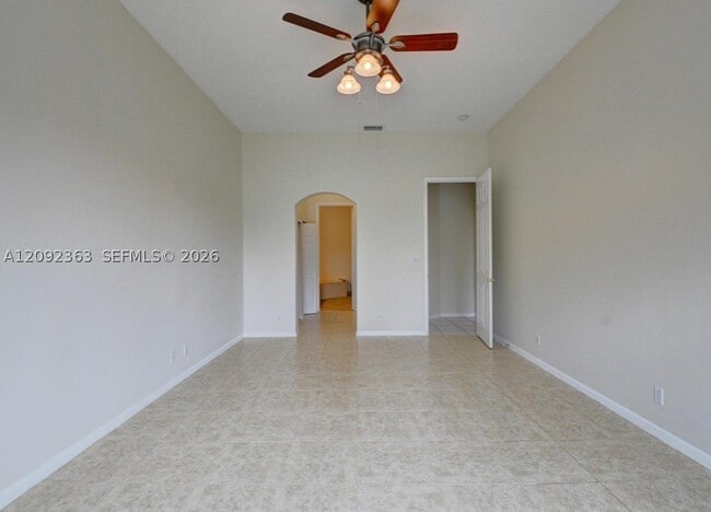 Building Photo - 8291 Hampton Wood Dr