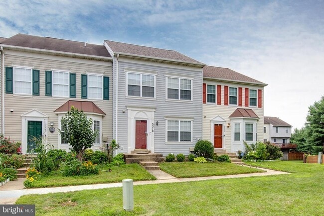 Building Photo - 3318 Hibiscus Ct