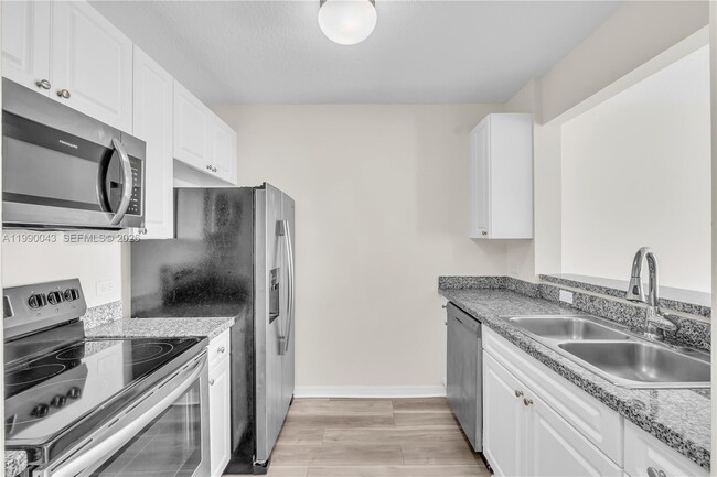 Building Photo - 900 SW 8th St