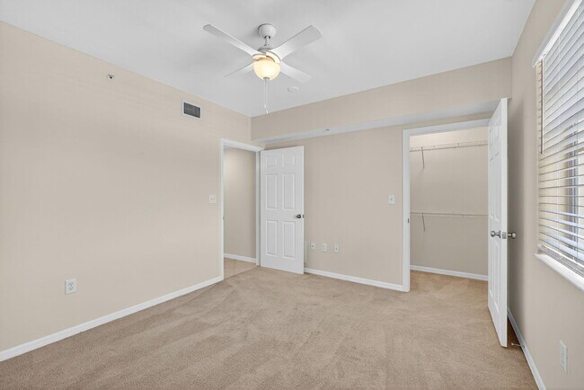 Building Photo - 6510 Emerald Dunes Dr