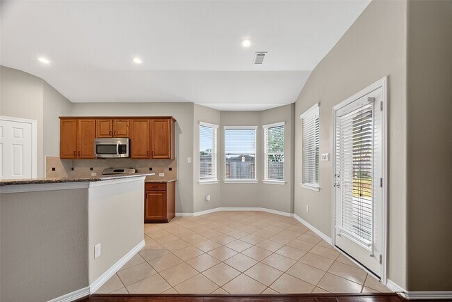 Building Photo - 3226 W Trail Dr