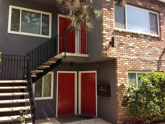 Building front - 14 28th Ave