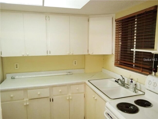 Building Photo - 4109 Lake Bayshore Dr