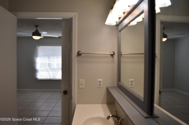 Building Photo - 482 Tuloma Ave SW