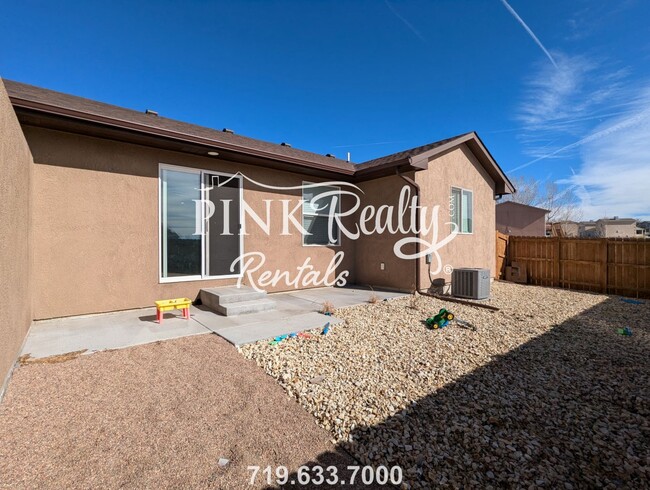 Building Photo - Cozy 3 -Bedroom in Pueblo West!