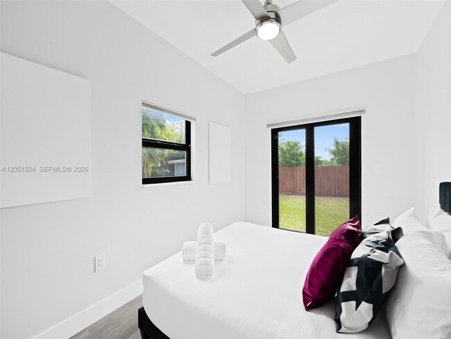 Building Photo - 2301 E Las Olas Blvd