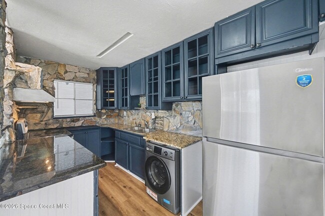 Building Photo - 115 Seminole Ave W