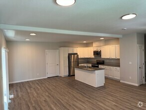 Building Photo - Brand New 4 Bed / 2.5 Bath Duplex! **$99 F...