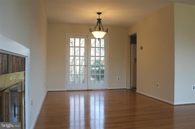 Building Photo - 1049 Balls Hill Rd